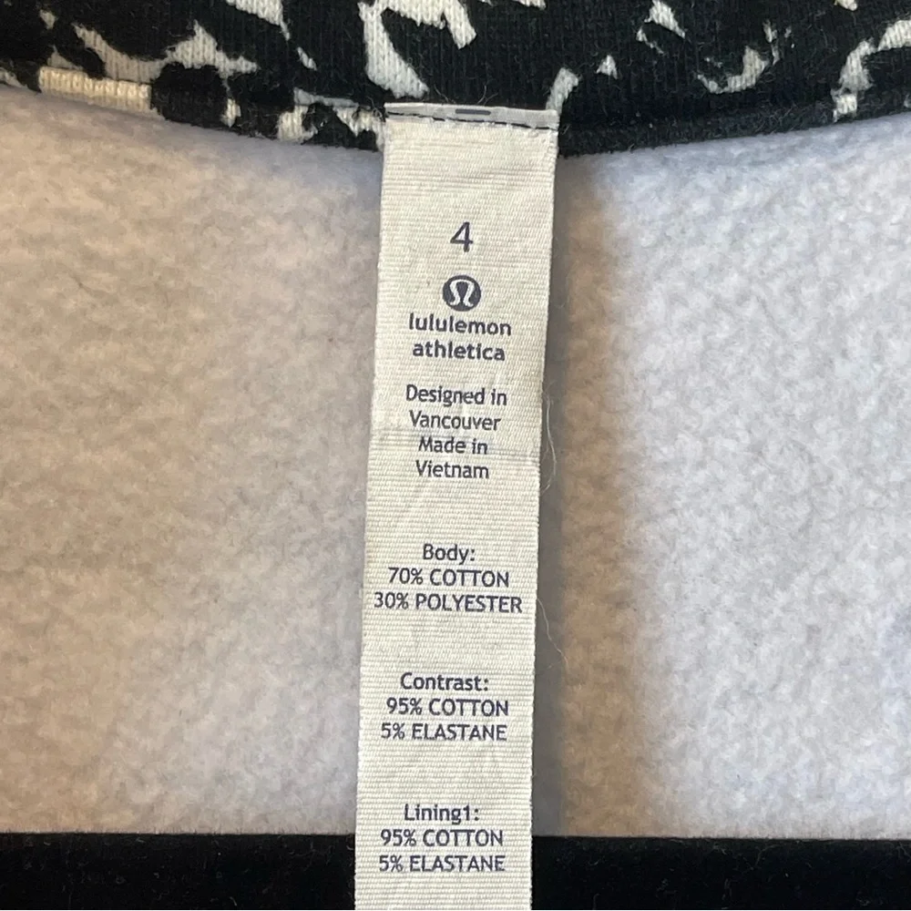 Lululemon Black & White Fleur Sombre Floral Cozy Cuddle Up Full Zip Jack Sz 4 - Picture 13 of 13